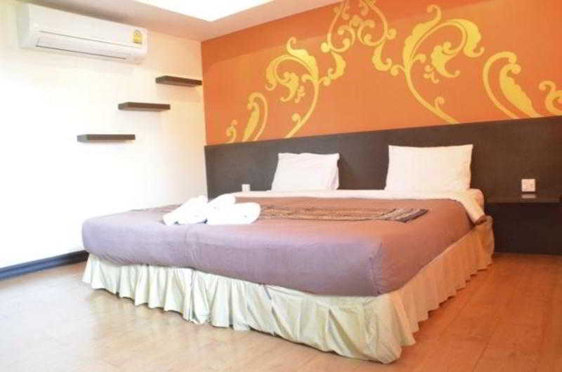 Hotel Baan Chalelarn HHQ Exterior foto